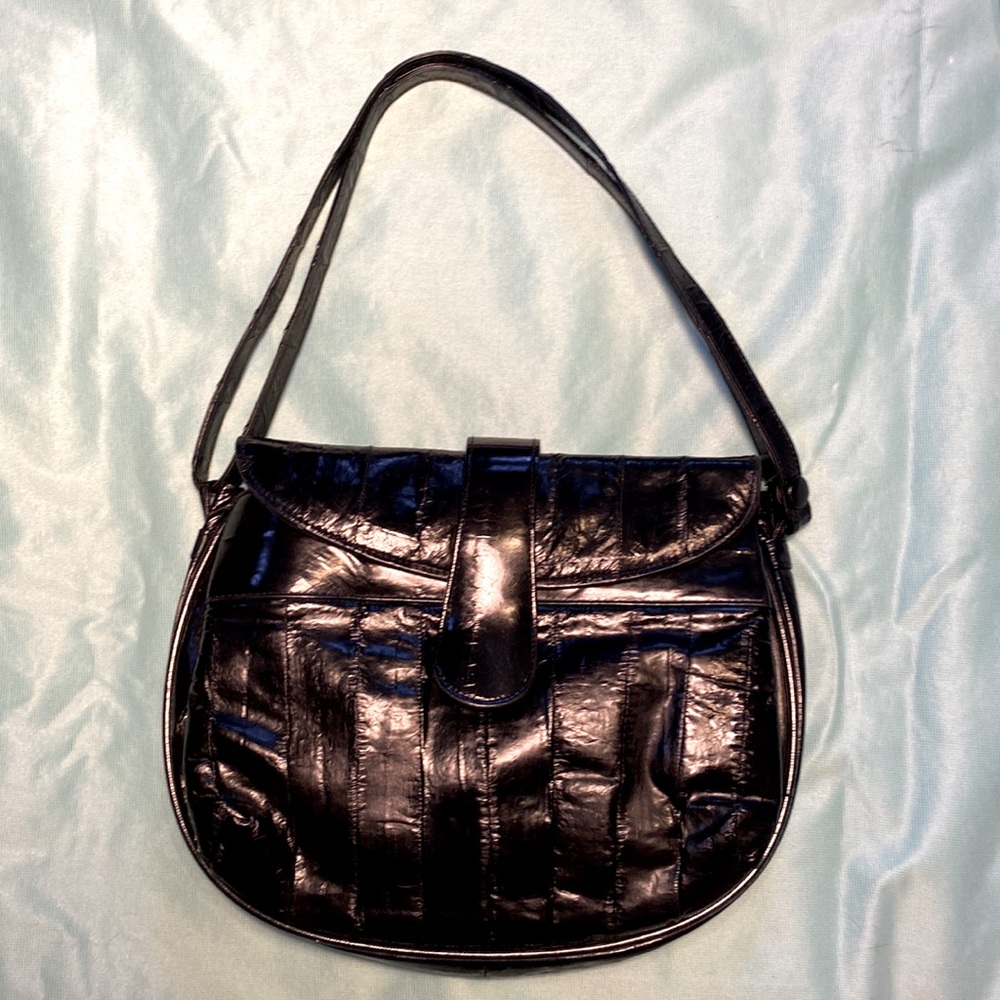 Vintage 80s Black Patent Leather Eel Skin Leather Purse made in Korea